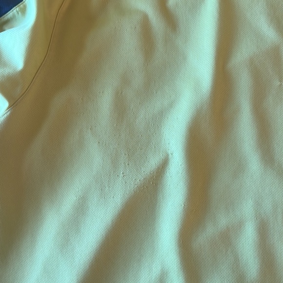 Under Armour XL Heat gear workout shirt - Picture 8 of 8